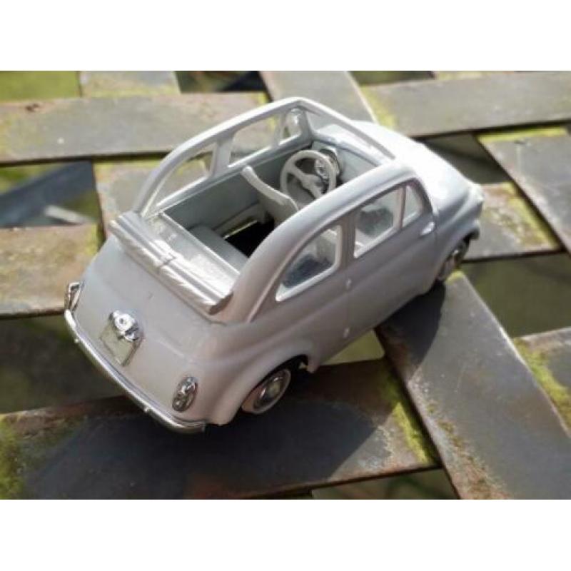 Fiat 500 1/43 VITESSE grijs beige