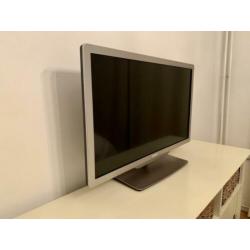 37” Philips PFL7606 smart tv