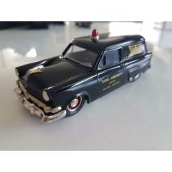 Durham Classics - Ford Courier Avro hangemaakt 1/43