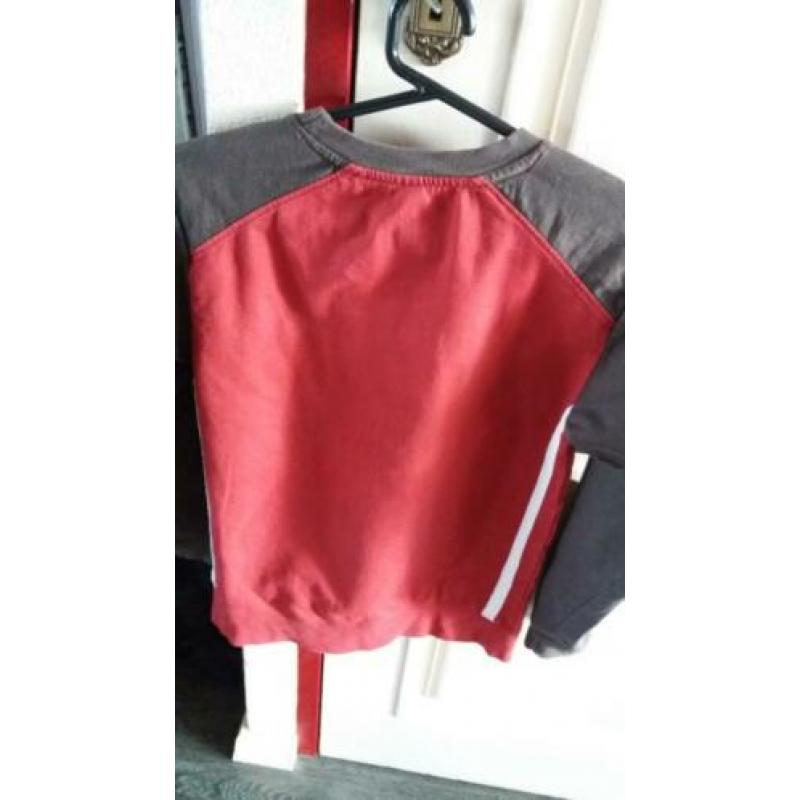 Sweater / trui maat 140