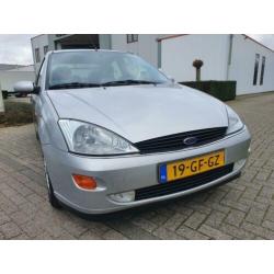 Ford FOCUS 1.6 16V GHIA