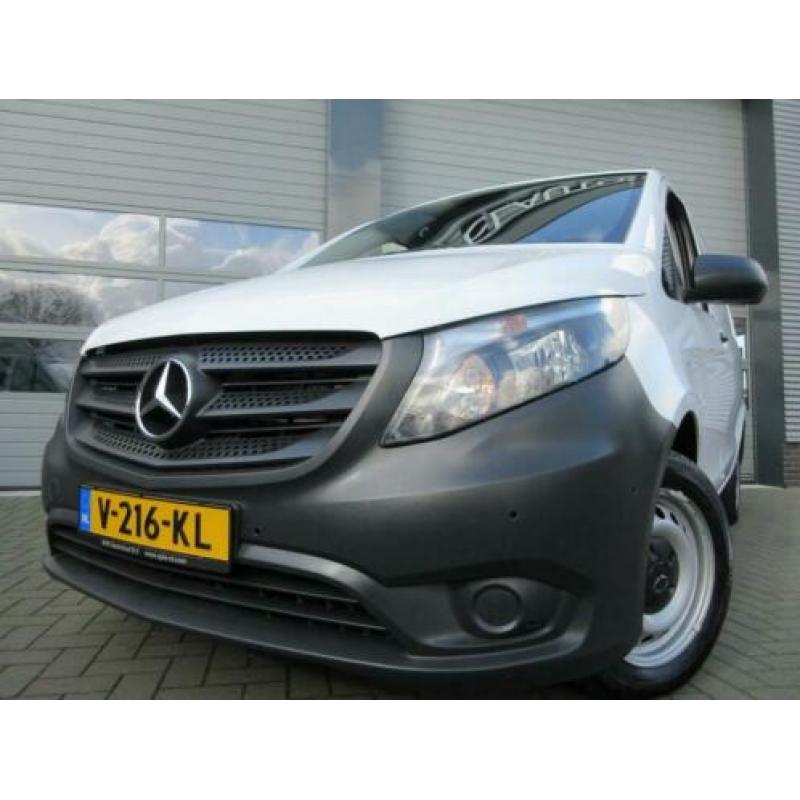 Mercedes-Benz Vito 111cdi lang met airco , camera , navigati