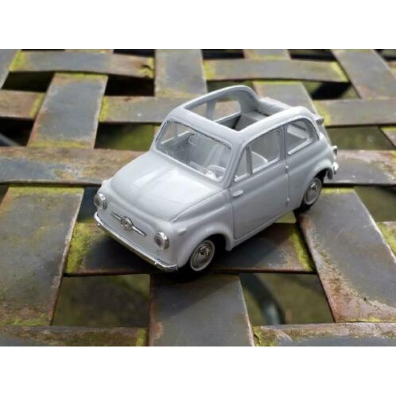 Fiat 500 1/43 VITESSE grijs beige