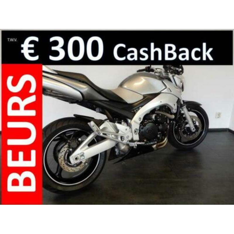 SUZUKI GSR 600 (bj 2006) Nieuwstaat GSR600