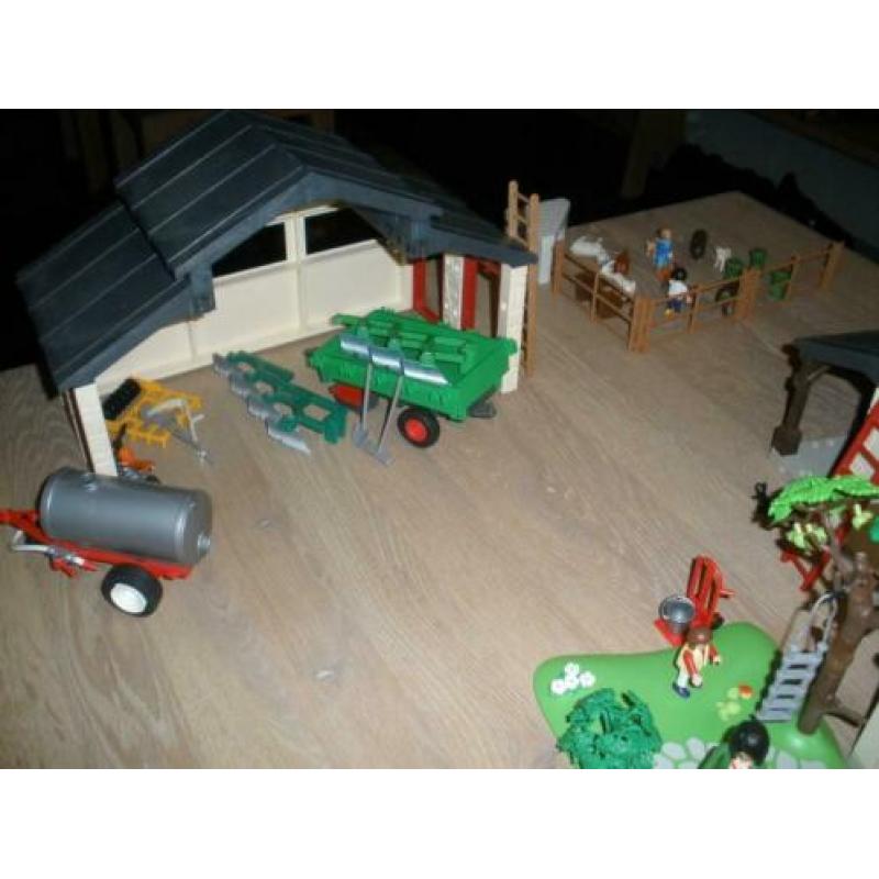 playmobil boerderij aangeboden veel materiaal