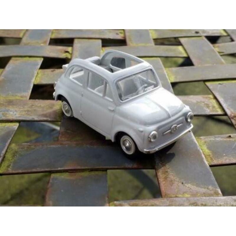 Fiat 500 1/43 VITESSE grijs beige