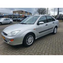 Ford FOCUS 1.6 16V GHIA