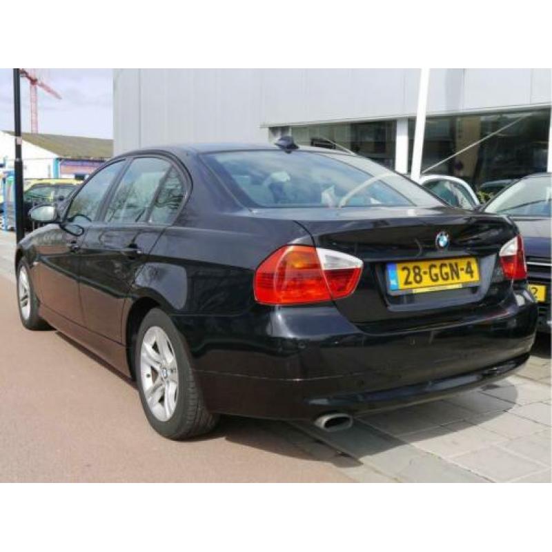 BMW 3 Serie 316i Executive - Navigatie