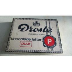 2 x oude Droste Chocolade letter de P en de kleine G