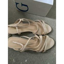 Guess sandalen maat 38