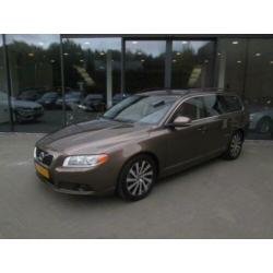 Volvo V70 1.6 D2 Summum Edition. Leer,Xenon,Navi,Memorie,Ele