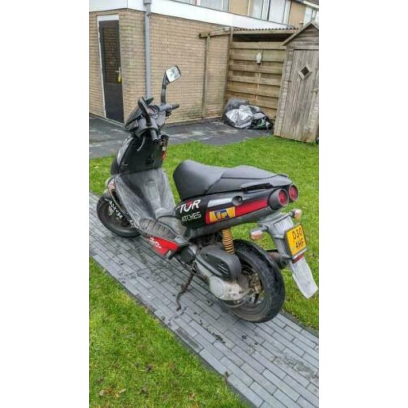 TK: Aprilia TE, 49 CC Scooter + in nieuwstaat dekhoes