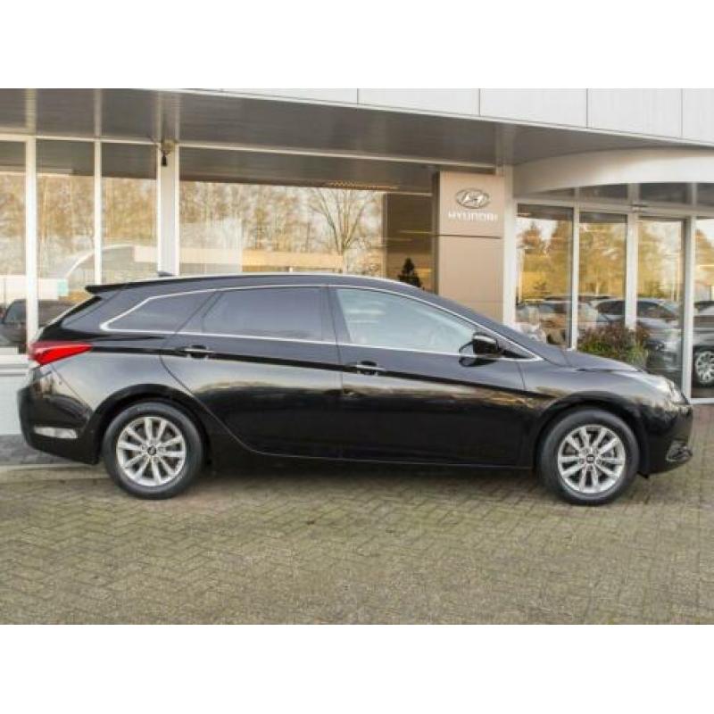 Hyundai i40 Wagon 1.7 CRDi Business Edition / TREKHAAK / NAV