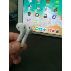 Airpods 1 op 1 namaak bijna niet gebruikt