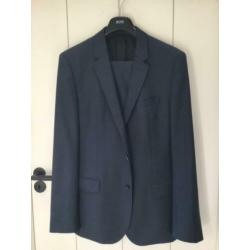 Mooi Hugo Boss slimfit kostuum mt 52 donkerblauw