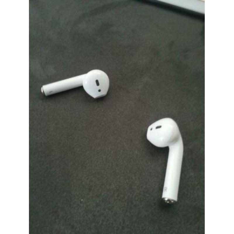 Airpods 1 op 1 namaak bijna niet gebruikt