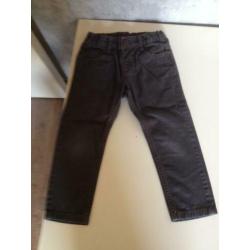 1x blauwe jeans+knie scheur+2x zwart grijze jeans maat 92