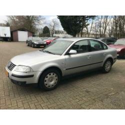 Volkswagen Passat 1.9 TDI 130pk Airco Sedan Nette auto Apk