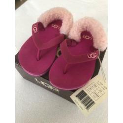 Uggs baby slippers 1 jaar