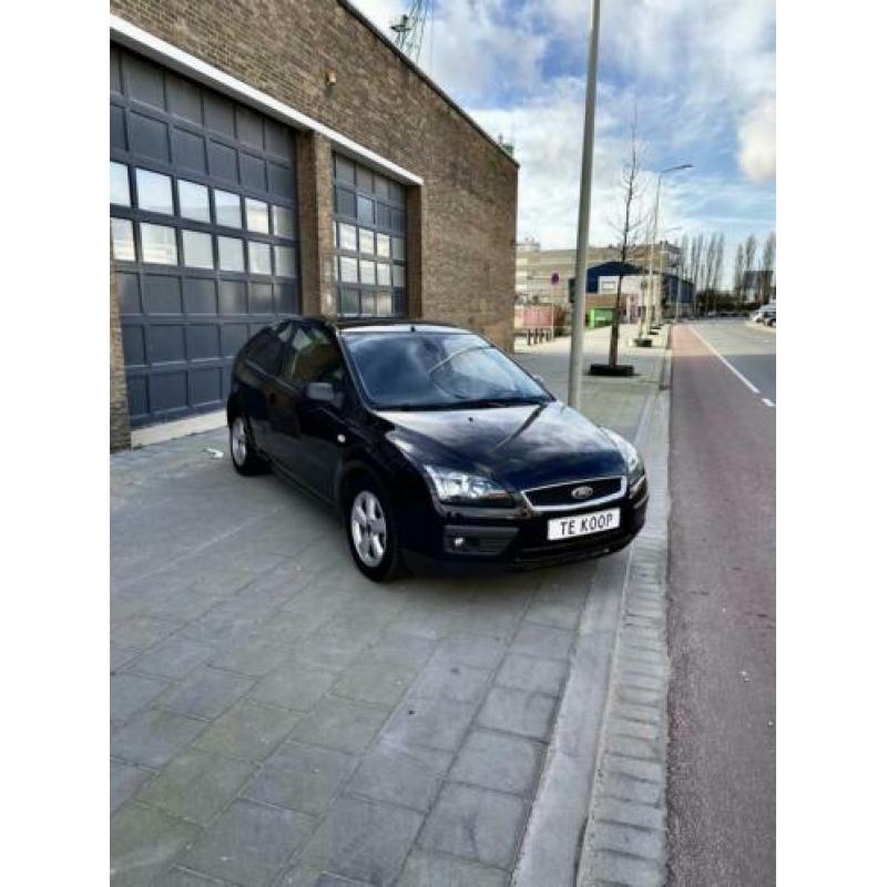 Ford Focus 1.6 74KW 3D 2005 Zwart