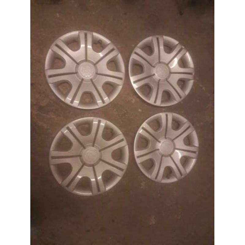 Skoda wieldoppen 14 inch 4 stuks wieldeksels