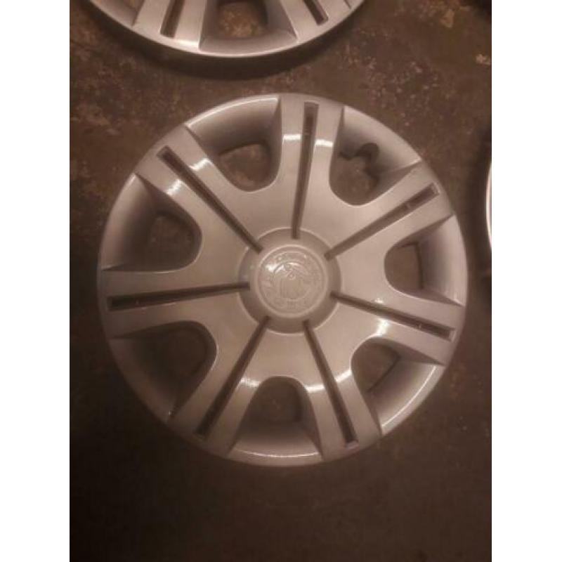 Skoda wieldoppen 14 inch 4 stuks wieldeksels