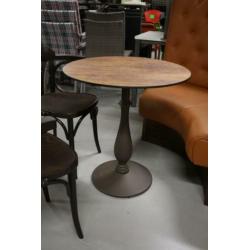 Leuke halfronde eetkamerbank met ronde tafel en 2 stoelen!