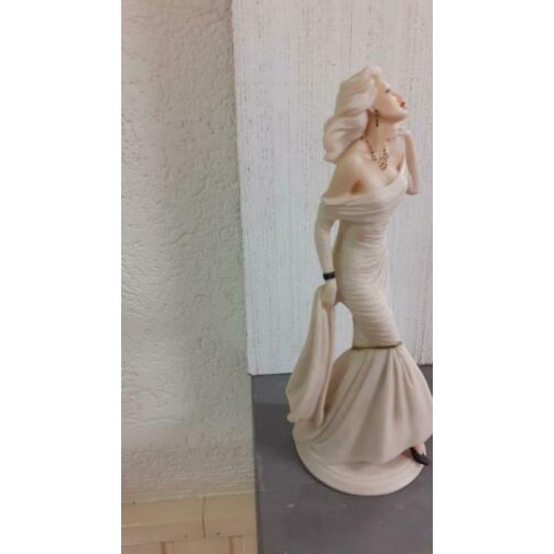 Prachtig mooi beeldje van Marilyn Monroe 29 cm hoog