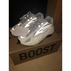 Yeezy 700 V2 Static - Maat 41 1/3 (Deadstock)