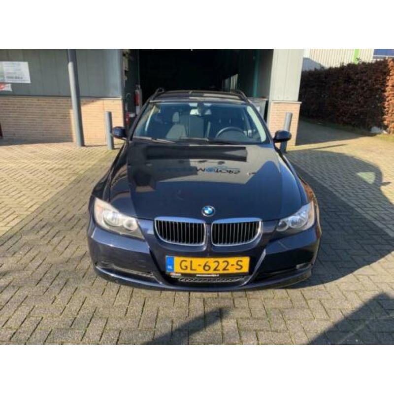 BMW 3-serie Touring 320i