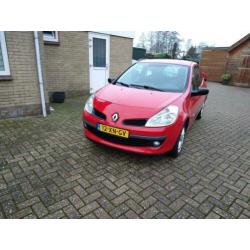 Renault Clio 1.4 16V 72KW 3-DRS E4 2007 Rood