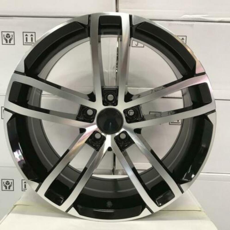 Nieuwe set 18'' Vw golf velgen evt met banden leverbaar