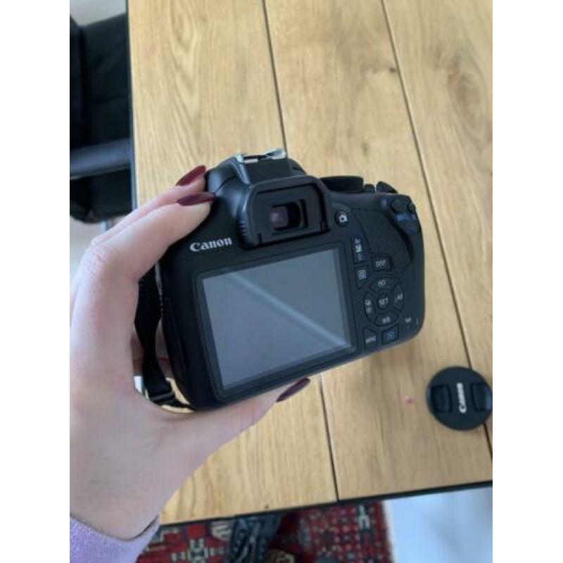 CANON EOS 1300D body + lens