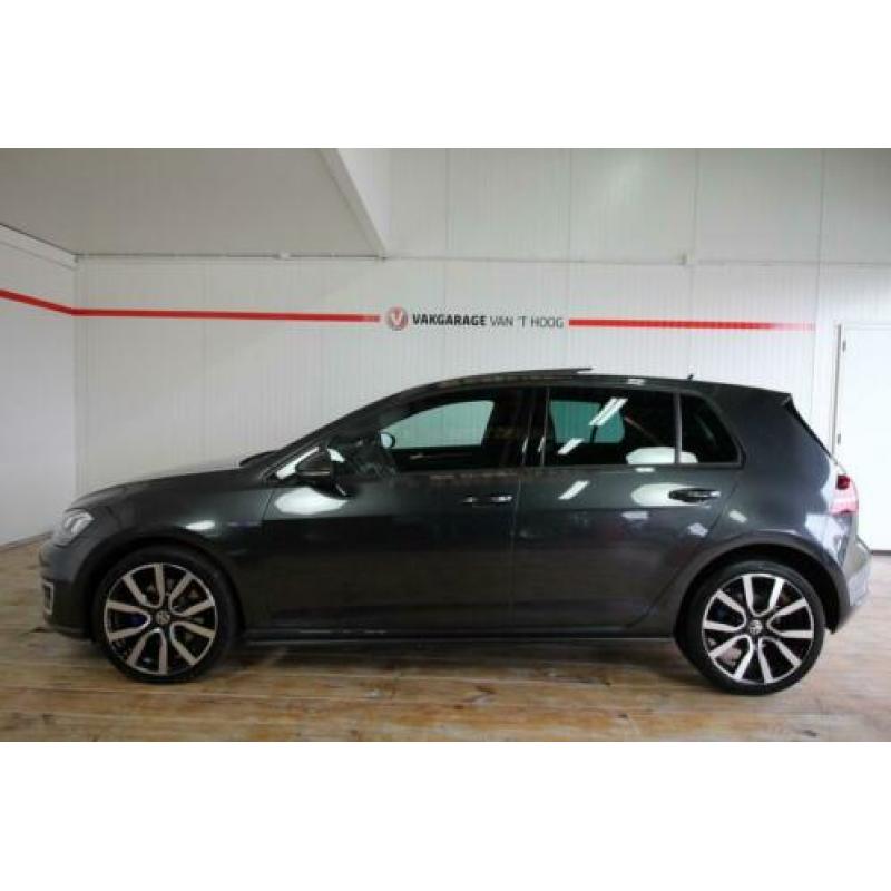 Volkswagen Golf 1.4 TSI GTE,Pano,Leder,Camera,18inch,16944,-