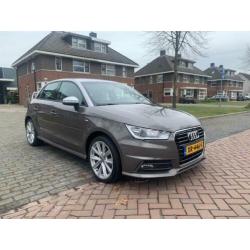 Audi A1 A1 SPORTBACK A1 s-line DSG met navi