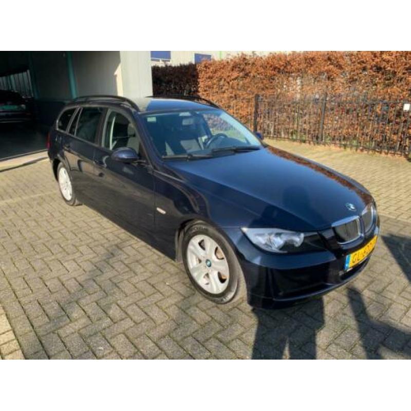 BMW 3-serie Touring 320i