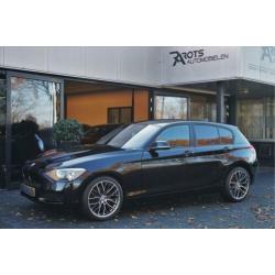 BMW 1-serie 116i Executive Navi|Clima|Cruis|PDC 136PK Zwart