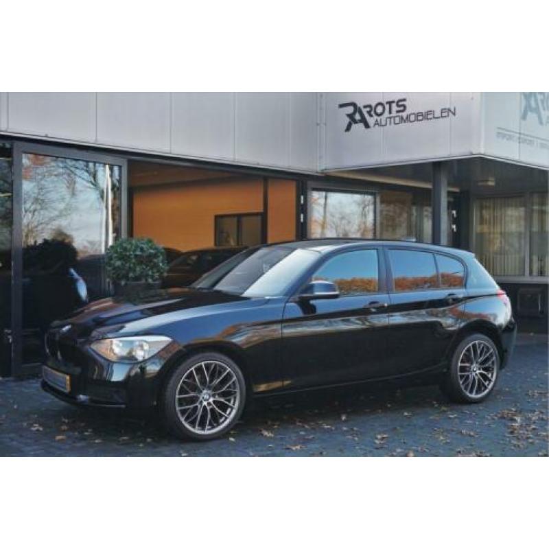 BMW 1-serie 116i Executive Navi|Clima|Cruis|PDC 136PK Zwart