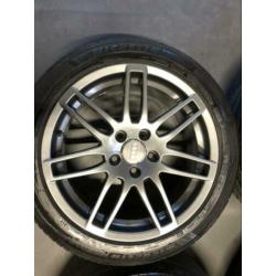 17 inch RS4 velgen A3/A4 225/45/17 ET45 titanium kleur!