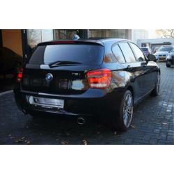 BMW 1-serie 116i Executive Navi|Clima|Cruis|PDC 136PK Zwart