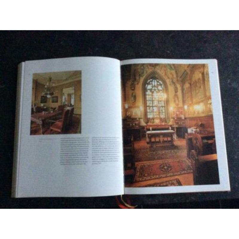 Boek Leven in toen Nederlands interieur in beeld