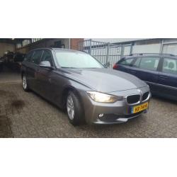 BMW 3-serie Touring 318d High Executive