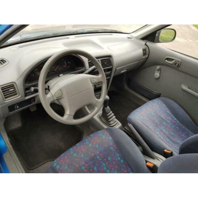 Suzuki Swift 1.0 2002 Blauw