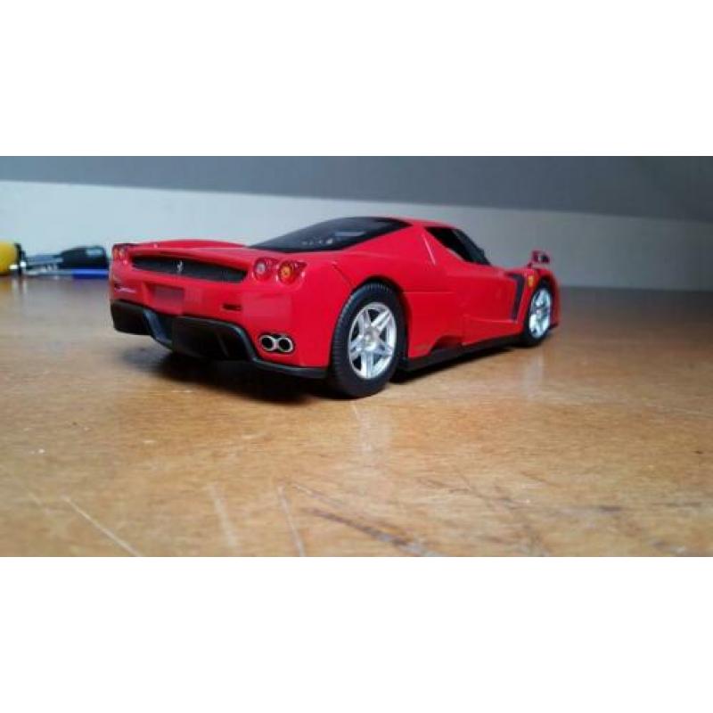 Ferrari Enzo Ferrari Hotwheels Elite 1:18