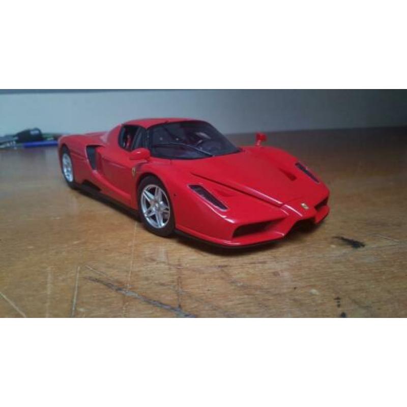 Ferrari Enzo Ferrari Hotwheels Elite 1:18