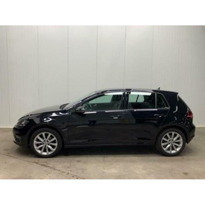 Volkswagen Golf 1.2 TSI Business Edition NAVI-XENON-LEDER-LM