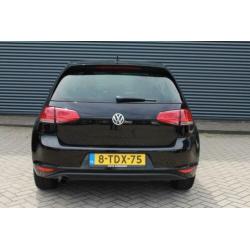 Volkswagen Golf 1.6 TDI Highline BlueMotion Navigatie Parkee