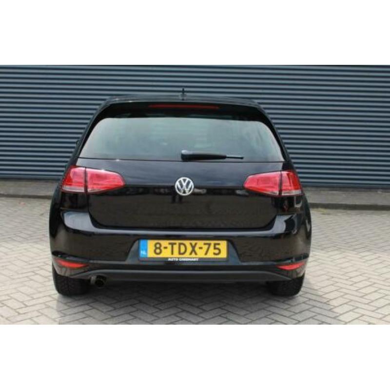 Volkswagen Golf 1.6 TDI Highline BlueMotion Navigatie Parkee