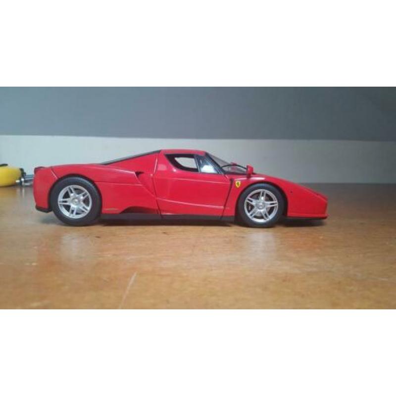 Ferrari Enzo Ferrari Hotwheels Elite 1:18