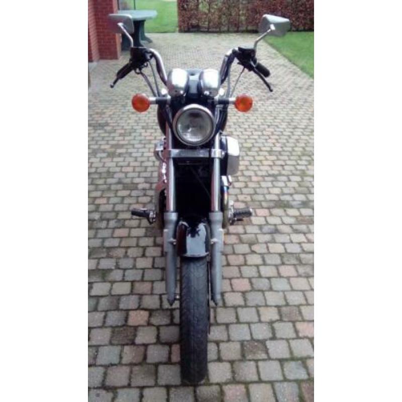 Honda shadow VT700